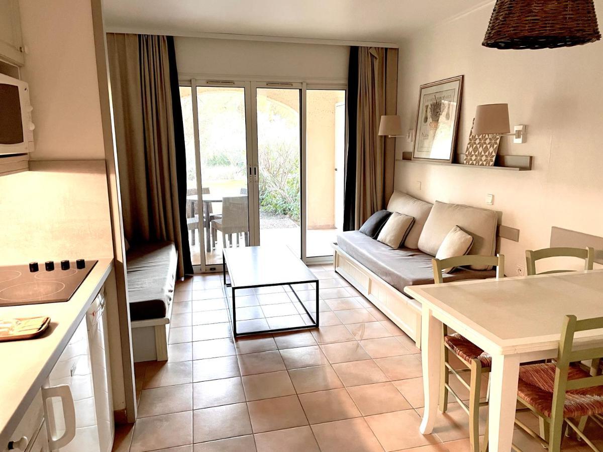 Studio 4 Personnes Golf International Pont Royal Mallemort Eksteriør bilde