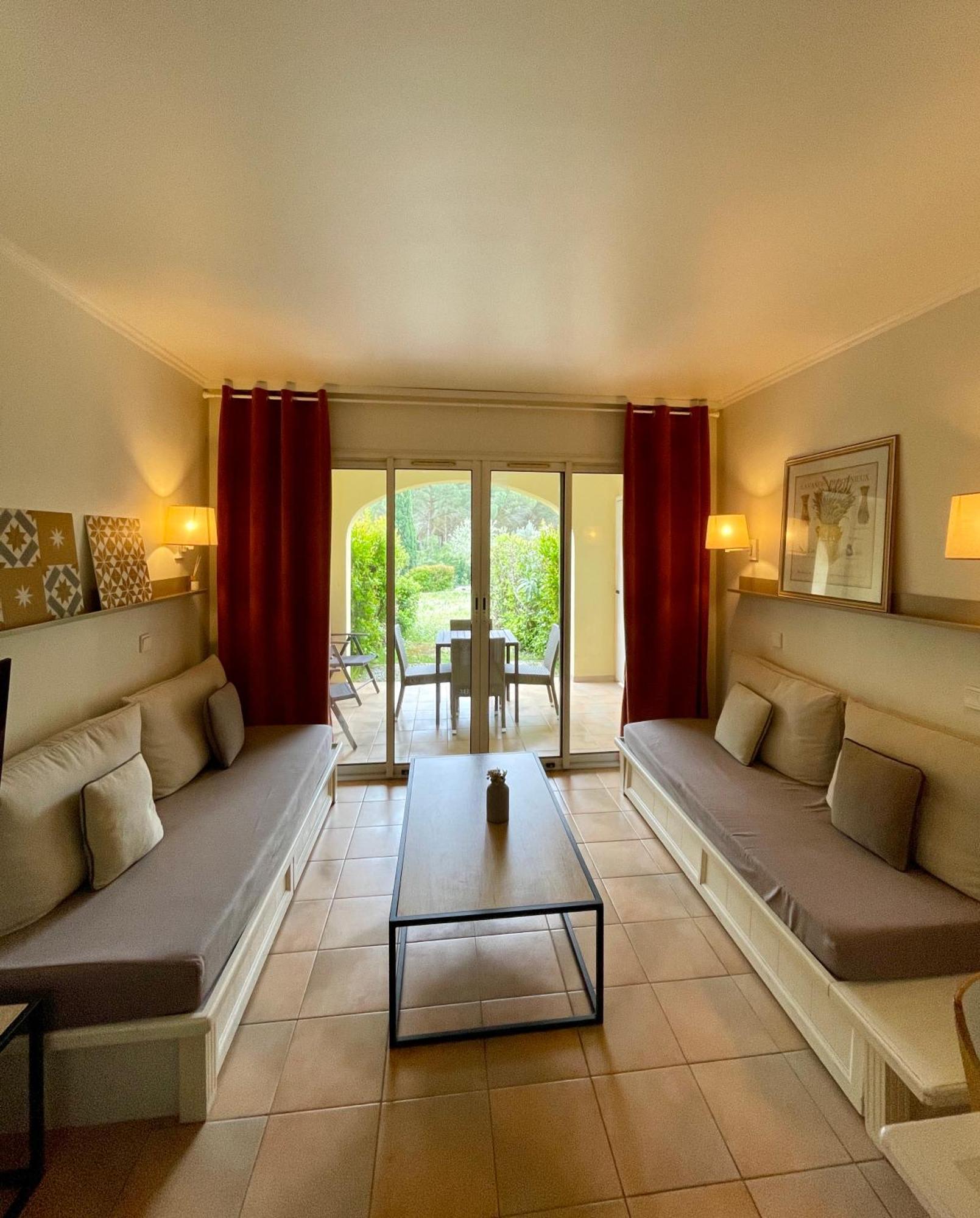 Studio 4 Personnes Golf International Pont Royal Mallemort Eksteriør bilde